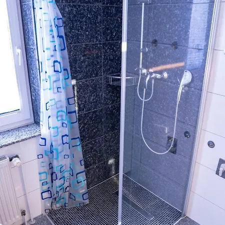 Haus Huegel- 4 * Binz